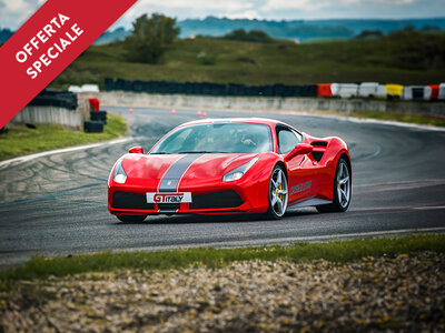 Cofanetto regalo 2 giri da sogno alla guida di una Ferrari 488 sul Circuito di Castelletto di Branduzzo