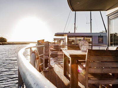 Geschenkbox Hausboot-Idylle im Weserbergland mit Eintritt ins Duft- und Aromahaus & Wesertherme