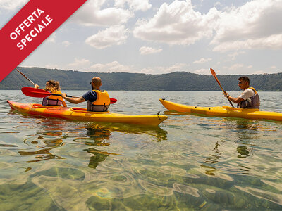 Cofanetto regalo Alla scoperta del Lago di Castel Gandolfo con un emozionante tour in kayak per 2 persone