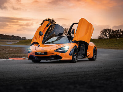 Stage de pilotage : 2 tours sur le circuit de Lohéac en McLaren 720 S