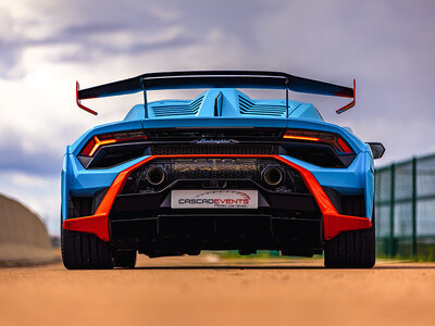 Stage de pilotage : 2 tours sur le circuit du Bourbonnais en Lamborghini Huracán STO
