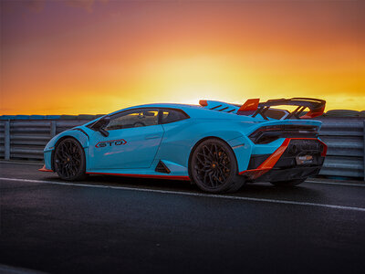 Coffret Stage de pilotage : 2 tours sur le circuit de Magny-Cours en Lamborghini Huracán STO