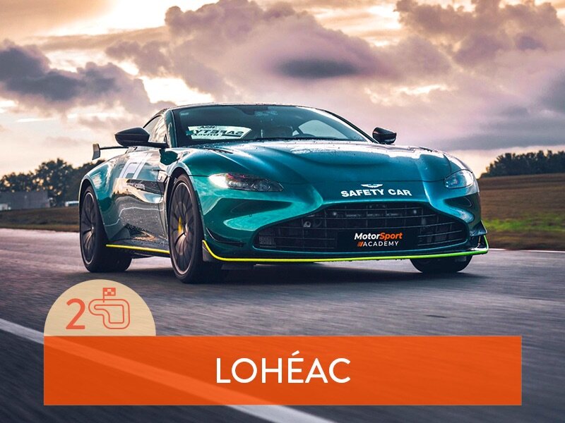 Stage de pilotage : 2 tours sur le circuit de Lohéac en Aston Martin Vantage F1 Edition