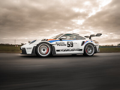 Stage de pilotage : 2 tours sur le circuit de Lohéac en Porsche 992 GT3 RS