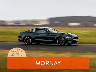 Coffret cadeau Stage de pilotage : 2 tours sur le circuit de Mornay en Ford Mustang Bullit