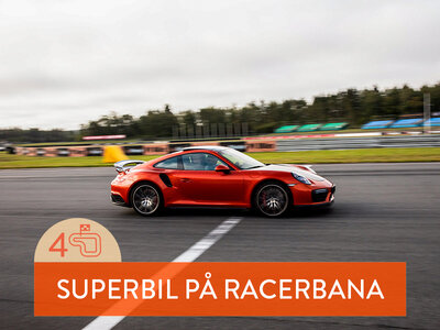 Presentbox Erbjudande för henne - Kör sportbil på bana: 4 varv i Porsche GT3 RS