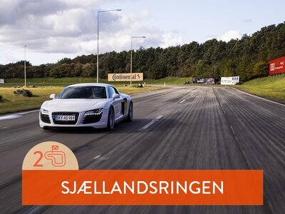 Presentbox Kör sportbil: 2 varv i Audi R8 på Sjællandsringen