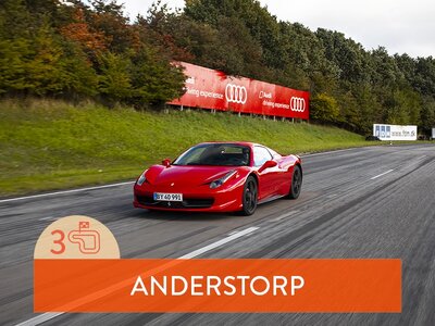 Presentbox Erbjudande för henne - Kör sportbil: 3 varv i Ferrari på Anderstorp