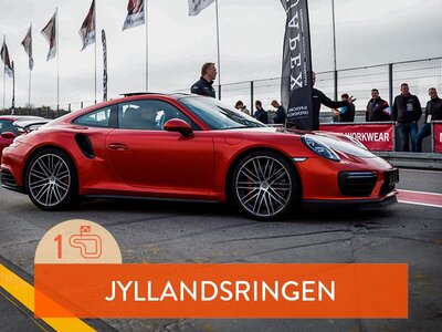 Presentbox Kör sportbil: 1 varv i Porsche GT3 RS på Jyllandsringen