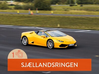 Presentbox Kör sportbil: 1 varv i Lamborghini på Sjællandsringen