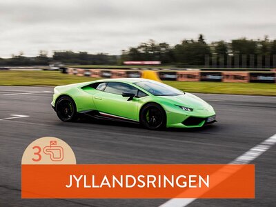 Presentbox Kör sportbil: 3 varv i Lamborghini på Jyllandsringen