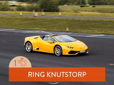 Presentbox Kör sportbil: 1 varv i Lamborghini på Ring Knutstorp