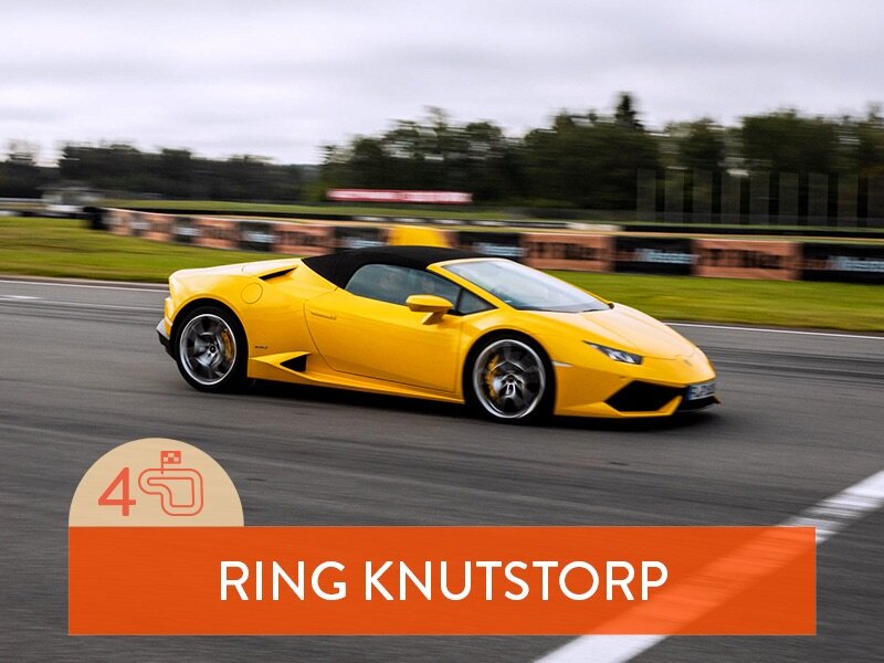 Kör sportbil: 4 varv i Lamborghini på Ring Knutstorp