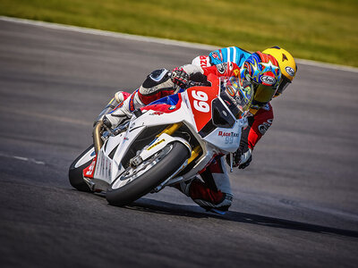 3 Runden auf dem BMW S1000 RR Superbike im Renntaxi in der Motorsport Arena Oschersleben