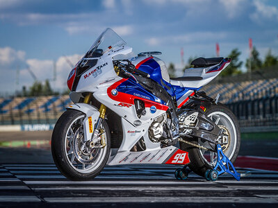 Box 3 Runden auf dem BMW S1000 RR Superbike im Renntaxi in der Motorsport Arena Oschersleben