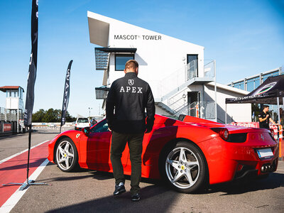 Conducción deportiva doble: 2 vueltas al Circuito do Sol o Guadix en Ferrari, Porsche, Lamborghini o Audi