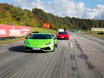 Caja regalo Conducción deportiva: 4 vueltas al Circuito do Sol o Guadix en Ferrari, Porsche, Lamborghini o Audi