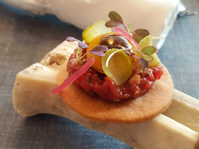 Caja regalo ¡Con sabor a Asturias!: 1 menú para 2 personas en el Restaurante El Cencerro