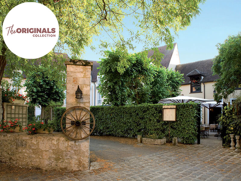 2 jours avec dîner et spa pour 2 à l'Hôtel Aux Vieux Remparts, The Originals Relais