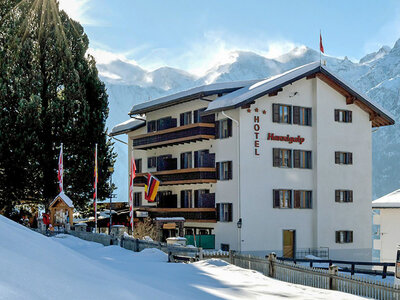 Accès privé au spa et gondole-sauna pour 2 dans le canton du Valais avec prosecco