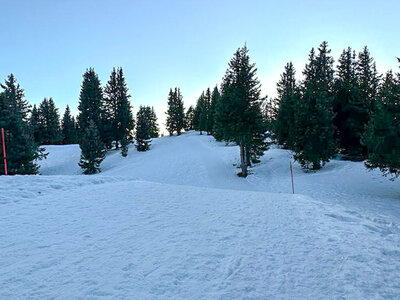 Stage de pilotage sur glace : 10 tours en passager sur le circuit de Flaine en Cupra Leon ou en BMW Superberline 2.0