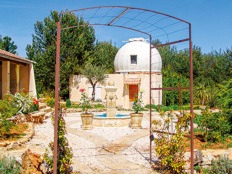 2 jours en hôtel insolite avec observation des étoiles au télescope près de Draguignan