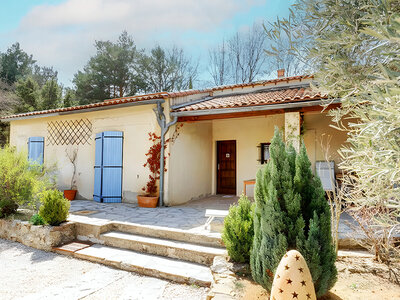 Coffret cadeau 2 jours en famille dans un hôtel insolite avec observation du ciel au télescope près de Draguignan