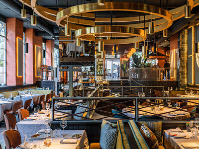 Caja regalo De la lonja a las cocinas de El Gran Barril de Castellana: 1 menú completo para 2 personas