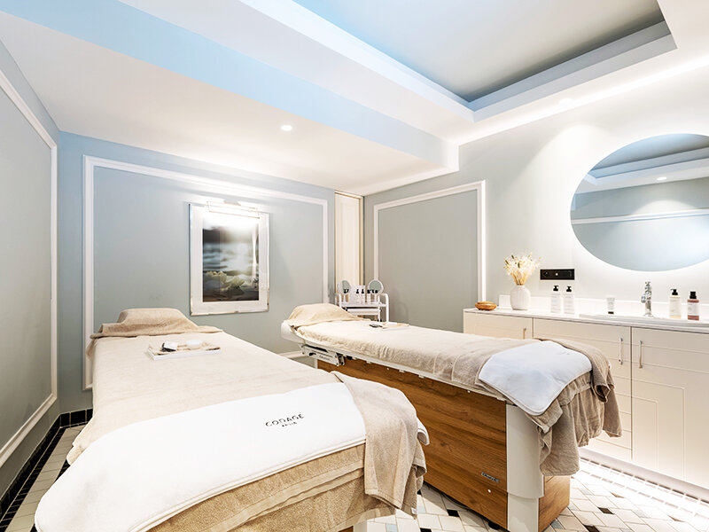 Journée relaxante à Antibes : massage du corps et accès au sauna avec cocktail