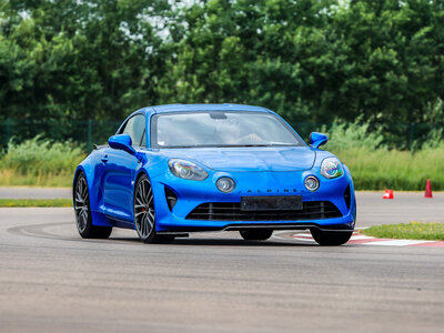 Coffret Stage de pilotage : 5 à 6 tours de circuit au volant d'une Alpine A110 S