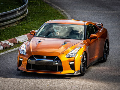Stage de pilotage : 3 tours de circuit au volant d'une Nissan GTR