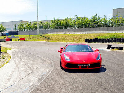 Cofanetto Guida sul Circuito di Castelletto di Branduzzo in esclusiva per l'evento Smartbox del 24 marzo 2025