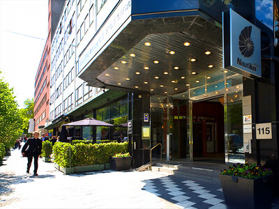 Övernattning med frukost på Elite Palace Hotel Stockholm för 2