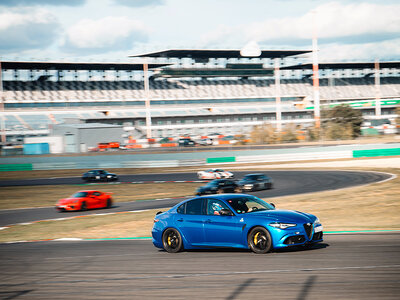 Geschenkbox Basis-Fahrsicherheitstraining am Lausitzring, in Oschersleben oder Selm