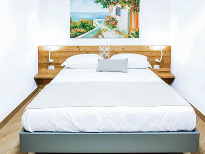 4-stjärnig semester i Napoli med guidad tur tlil Vesuvius för 2