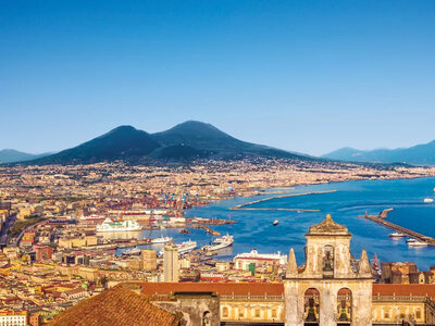 Box 4-stjärnig semester i Napoli med guidad tur tlil Vesuvius för 2