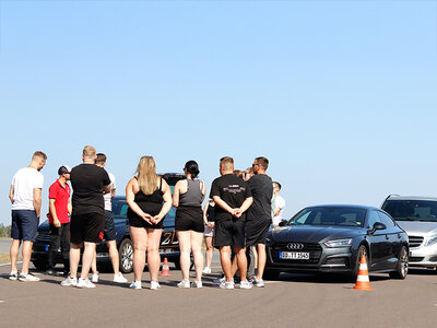 Box Fahrsicherheitstraining am Bilster Berg für 1 Teilnehmer und 1 Begleitperson