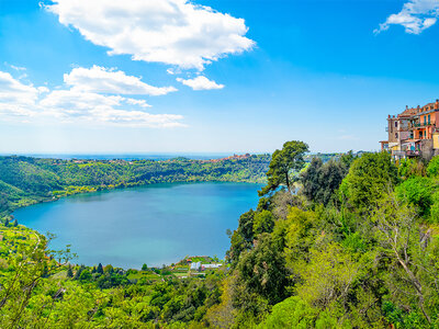 Coffret cadeau Saint-Valentin : un séjour romantique au bord des plus beaux lacs d’Europe