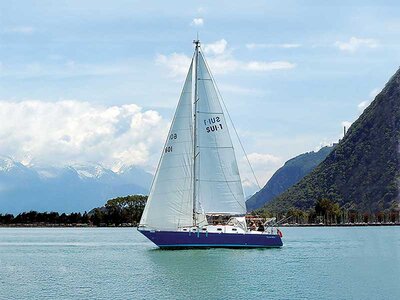 Cofanetto regalo 2 notti in barca a vela sul Lago di Ginevra