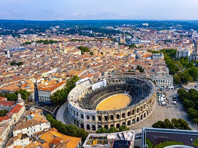 Coffret Vol en hélicoptère de 30 min au-dessus de Nîmes et ses environs