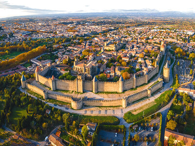 Vol en hélicoptère de 30 min au-dessus de Carcassonne et ses environs