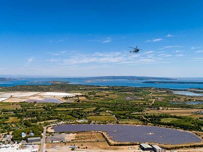 Coffret cadeau Vol en hélicoptère de 30 min pour 2 personnes dans les environs de Narbonne