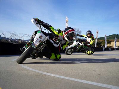 Adrenalina sobre ruedas: 90 minutos en moto para 1 persona en Madrid