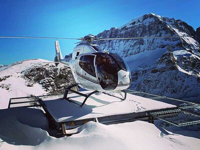 Coffret cadeau Émotions en haute altitude dans le Tessin : vol panoramique exclusif de 30 min en hélicoptère
