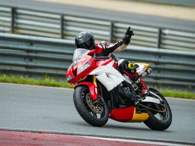 Coffret Stage de pilotage moto sur le circuit de Haute Saintonge