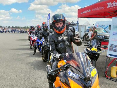 Stage de pilotage avec votre moto sur le circuit de Haute Saintonge