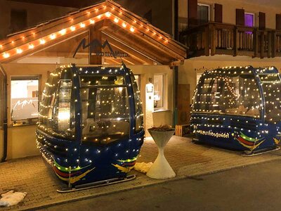 Originale cena a lume di candela in cabinovia a Saas-Almagell