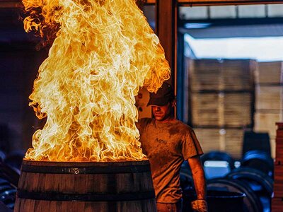 Caja regalo Tonelería Antonio Páez, en Jerez de la Frontera: visita a fábrica y cata de vino para 2