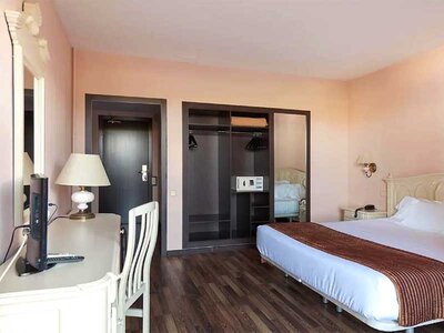 Destino Costa Brava: 2 noches con desayuno en el Hotel Roger de Flor 4*