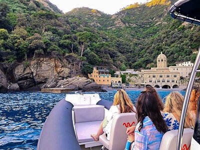 Tour mattutino in barca tra le meraviglie di Paraggi e Portofino